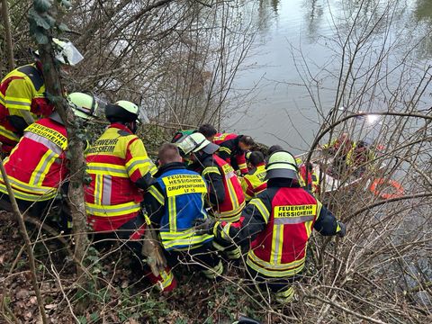 Personenrettung mit dem Boot