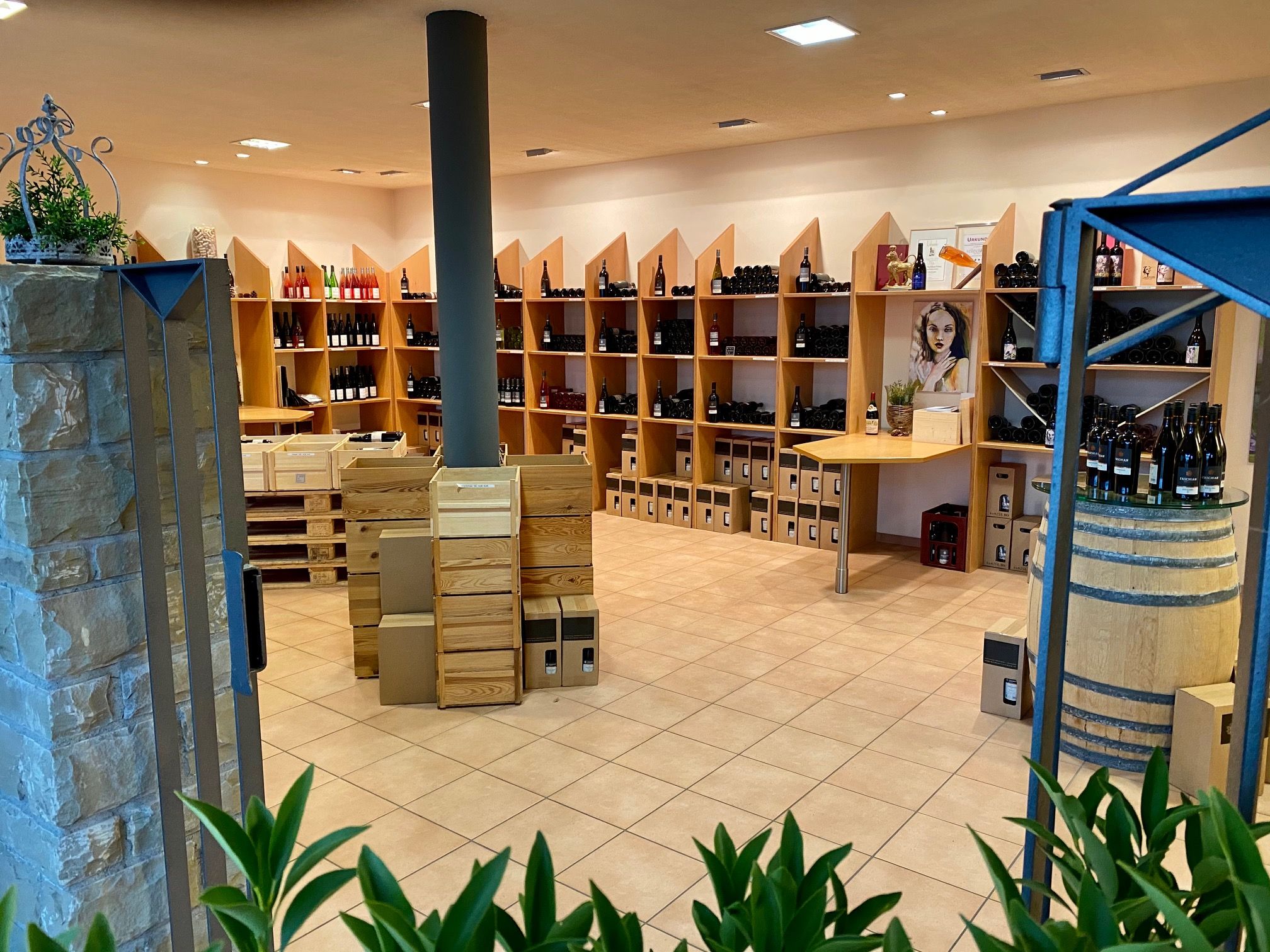 Blick in die Vinothek - Weingut Faschian KG